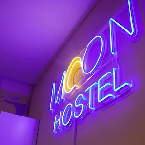 moon-hostel.hotelswroclaw.com/
